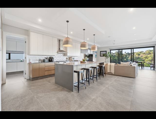 11 BEDROOM FREEHOLD FOR SALE IN SALT ROCK